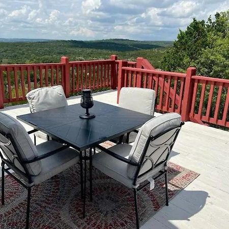 Entire 2Br 2Ba Hilltop View Home Sleeps 7 Pets 4 Acres Jacuzzi Central Ac Kingbeds Free Wifi-Parking Kitchen Washerdryer Starry Terrace Two Sunset Dining Patios Grill Stovetop Oven Fridge Onsitewoodedhiking Wildlife Coveredpatio4Pets & Birds Singing! Marble Falls Bagian luar foto