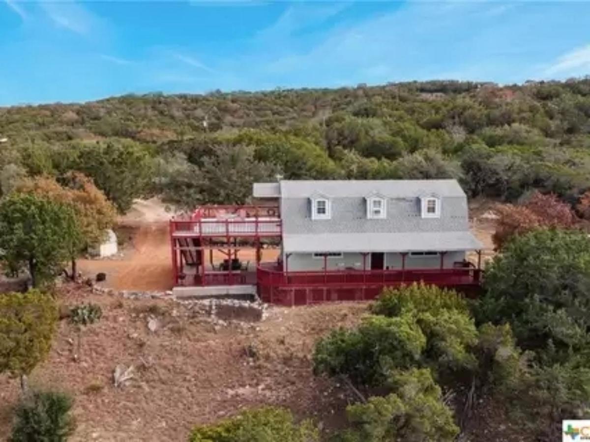 Entire 2Br 2Ba Hilltop View Home Sleeps 7 Pets 4 Acres Jacuzzi Central Ac Kingbeds Free Wifi-Parking Kitchen Washerdryer Starry Terrace Two Sunset Dining Patios Grill Stovetop Oven Fridge Onsitewoodedhiking Wildlife Coveredpatio4Pets & Birds Singing! Marble Falls Bagian luar foto