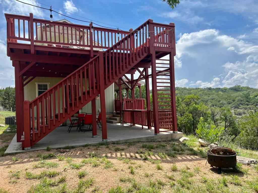 Entire 2Br 2Ba Hilltop View Home Sleeps 7 Pets 4 Acres Jacuzzi Central Ac Kingbeds Free Wifi-Parking Kitchen Washerdryer Starry Terrace Two Sunset Dining Patios Grill Stovetop Oven Fridge Onsitewoodedhiking Wildlife Coveredpatio4Pets & Birds Singing! Marble Falls Bagian luar foto