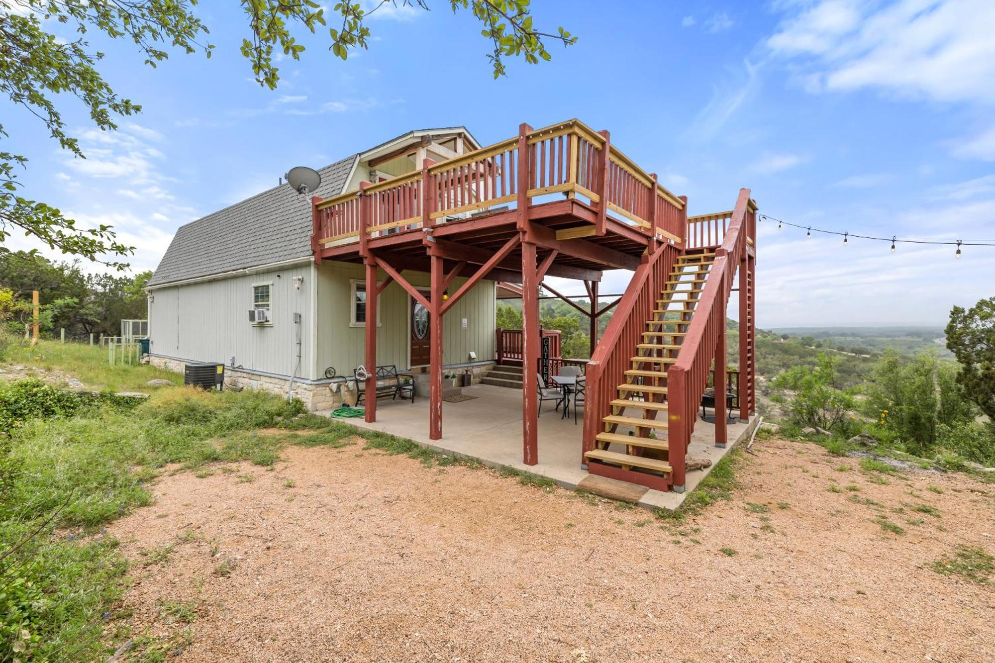 Entire 2Br 2Ba Hilltop View Home Sleeps 7 Pets 4 Acres Jacuzzi Central Ac Kingbeds Free Wifi-Parking Kitchen Washerdryer Starry Terrace Two Sunset Dining Patios Grill Stovetop Oven Fridge Onsitewoodedhiking Wildlife Coveredpatio4Pets & Birds Singing! Marble Falls Bagian luar foto